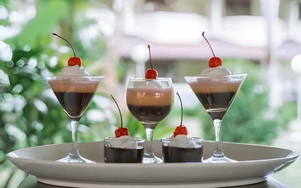 Grand Legi Hotel Матарам Екстериор снимка